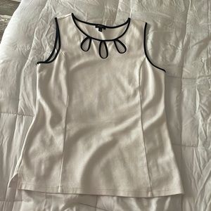 Talbots petite small white top with black keyhole design.